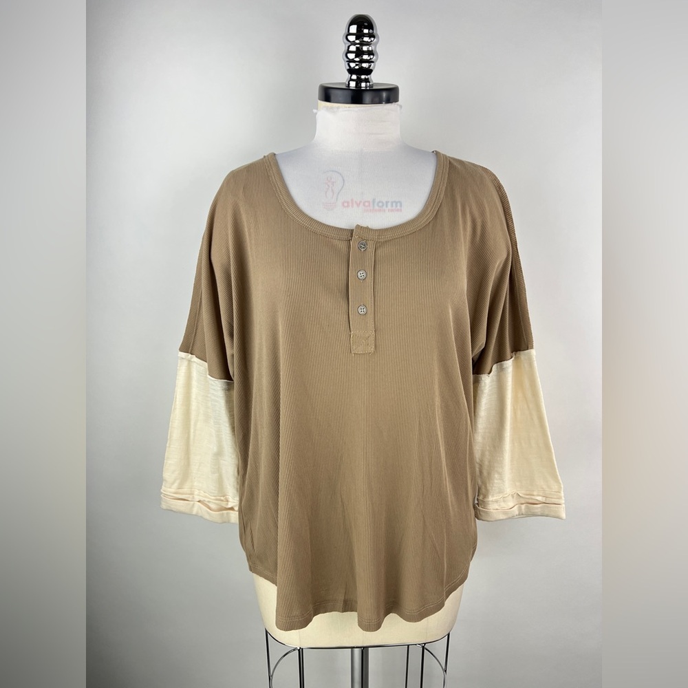 💚 3107. Flowy Ribbed Top - Picture 2 of 7